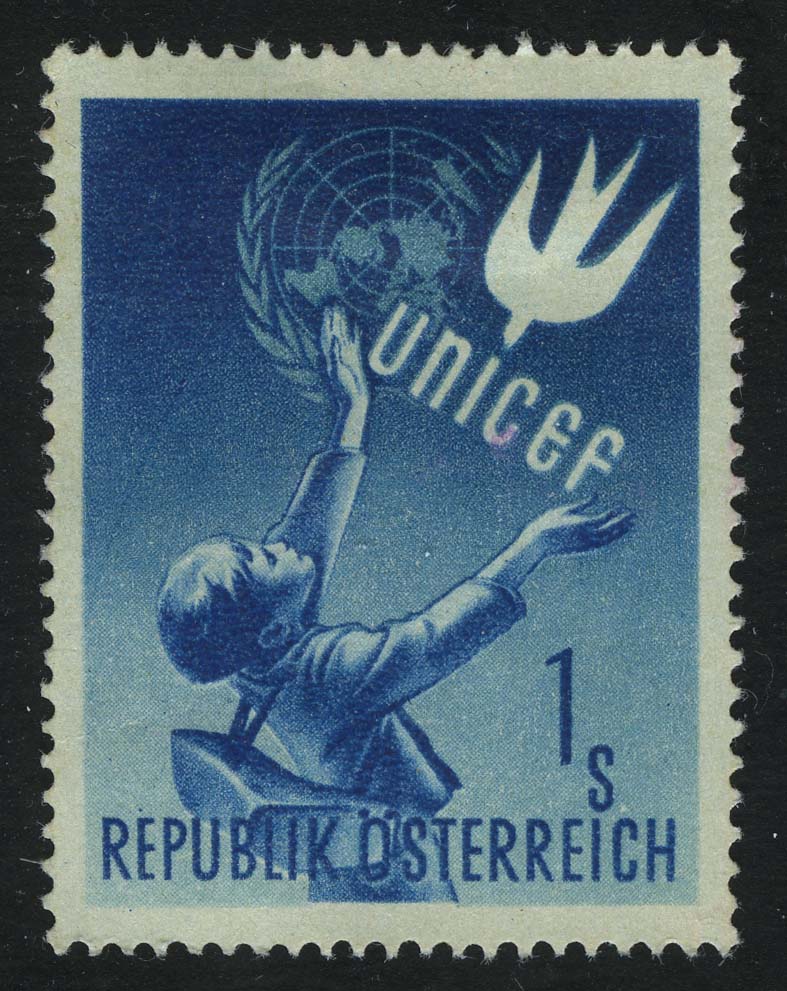 1949. Австрия. Школьник, голубь мира и знак ООН