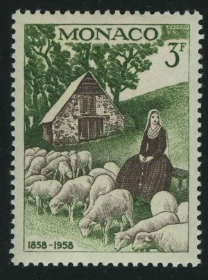 1958. Монако. Явление Марии в Лурде, Бернадетта с овцами