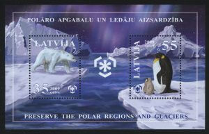 2009. Латвия. Блок "Сохранить полярные регионы и ледники. Императорский пингвин и белый медведь"